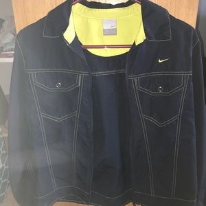 Women’s medium Nike jacket